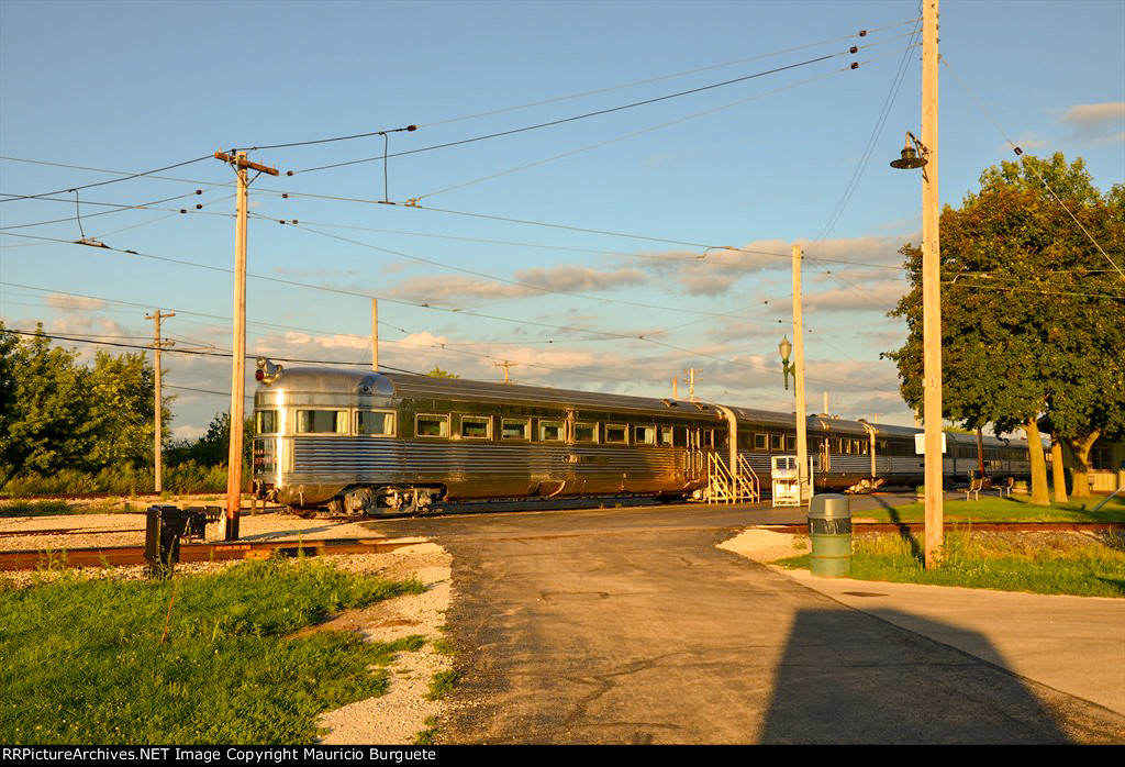 CBQ Nebraska Zephyr on the side track